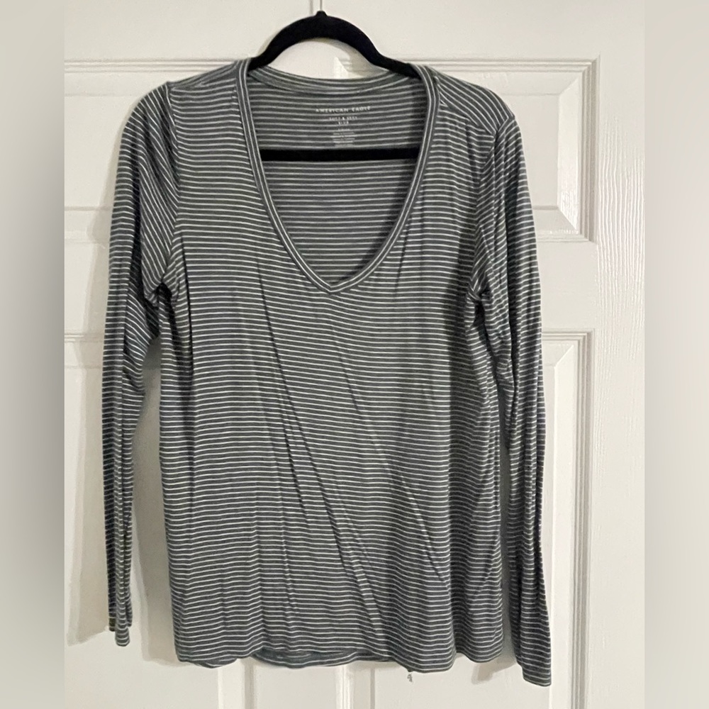 American Eagle Soft and Sexy Long Sleeve